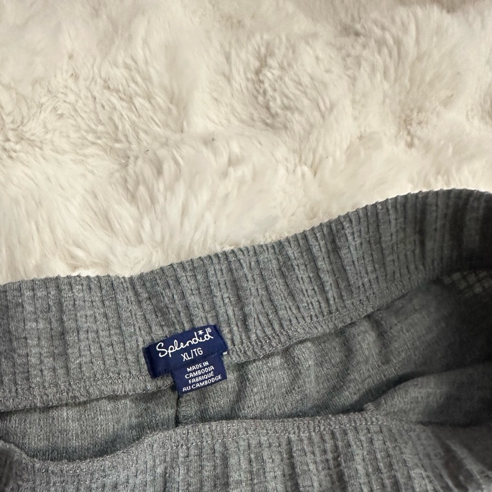 Splendid Gray Pyjamas Lounge Set - Picture 8 of 12